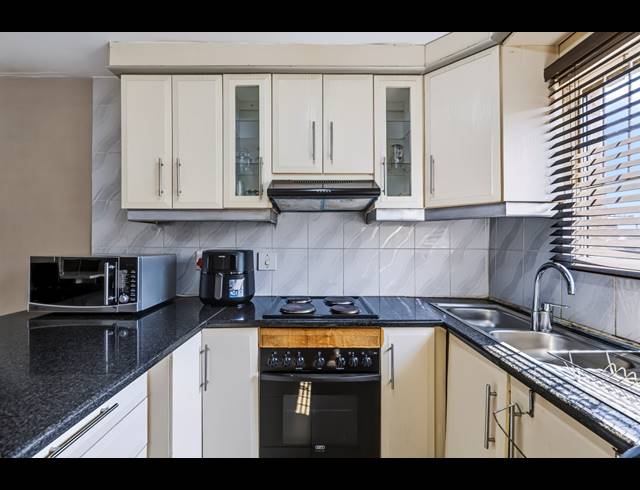 3 BEDROOM DUPLEX FOR SALE IN AUSTERVILLE